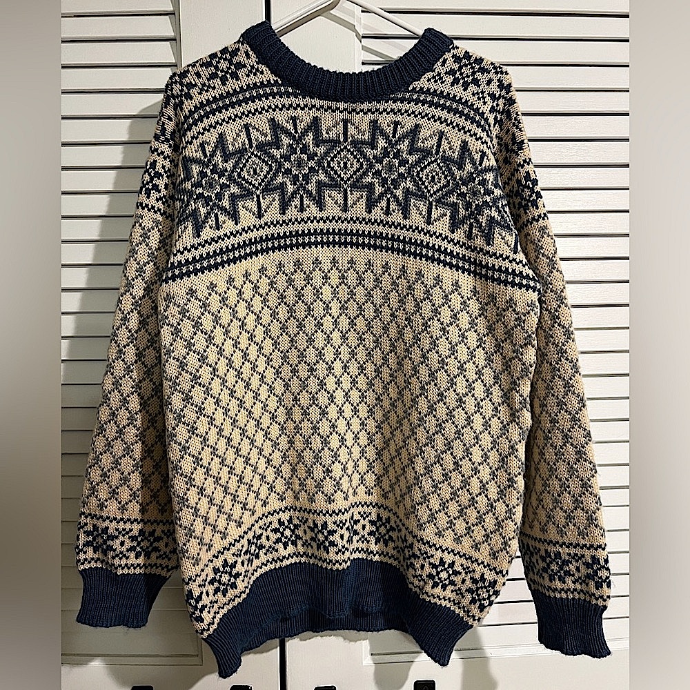 Vintage Dale of Norway 100% Pure Wool Sweater